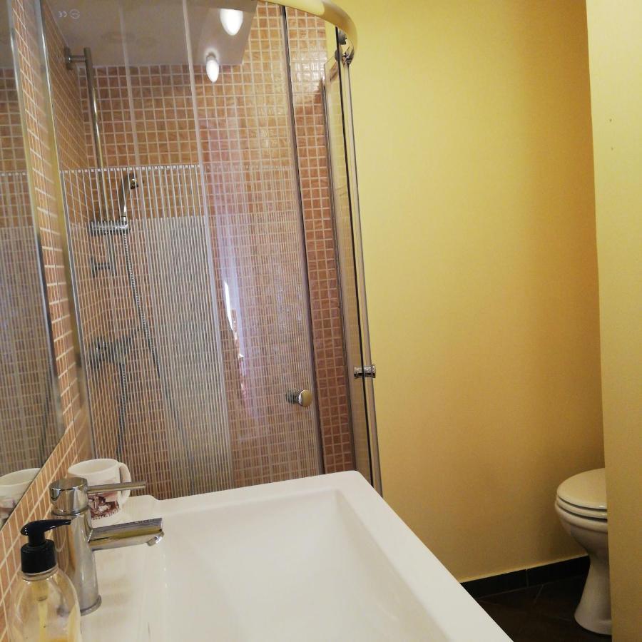 Apartma Gina *
