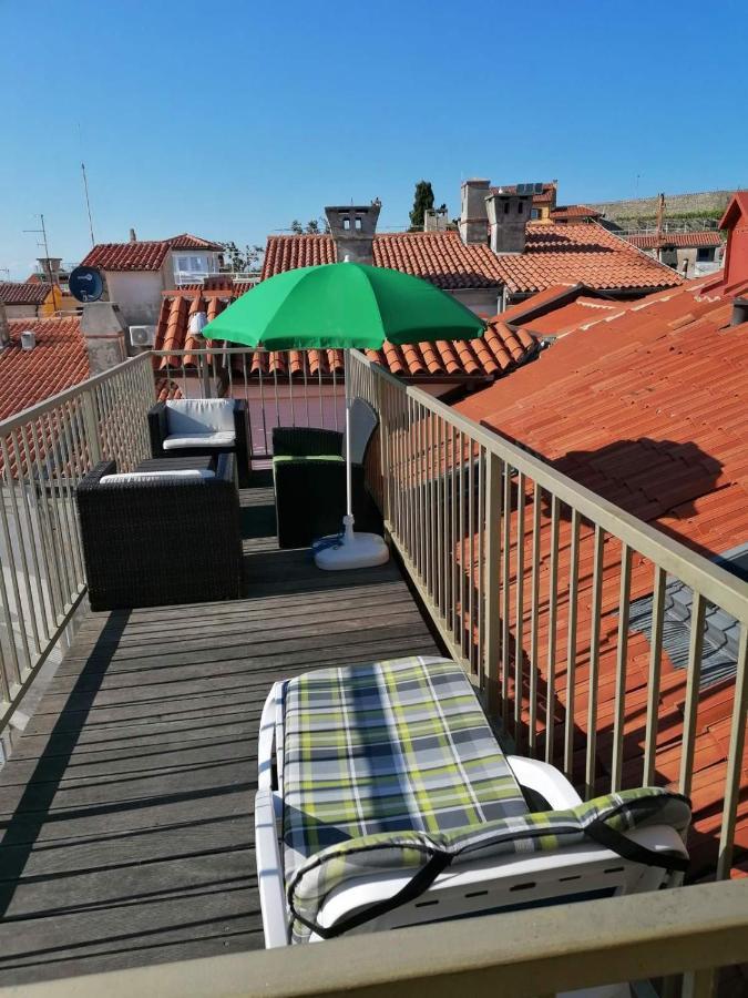 Apartma Gina *